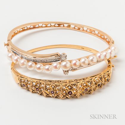 18kt Gold Gem-set Hinged Bangle and 14kt Gold, Cultured Pearl, and Diamond Hinged Bangle