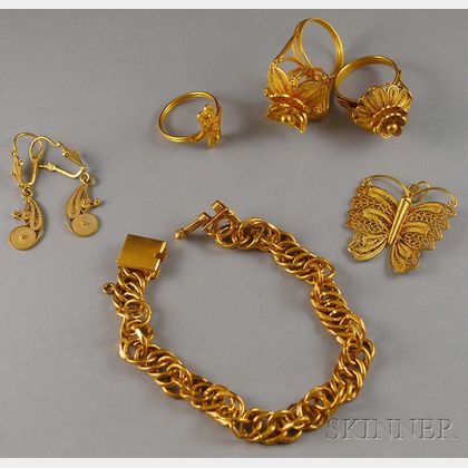 Small Group of Gold Filigree Jewelry