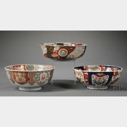 Three Imari Porcelain Fruit Bowls