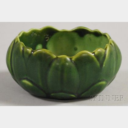Small Hampshire Pottery Matte Green Glazed Lotus Blossom-form Bowl