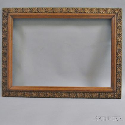 Aesthetic Acorn-carved Frame