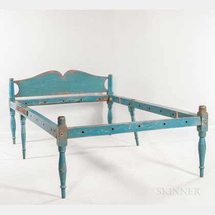 Blue-painted Press Bed