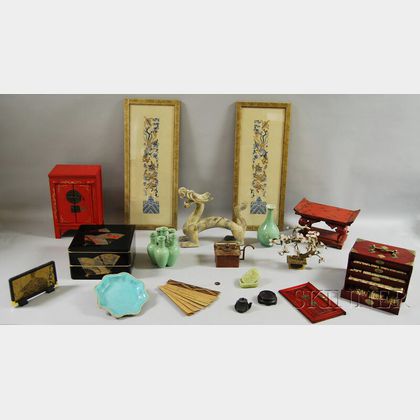 Sixteen Assorted Asian Decorative Items