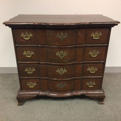 Chippendale-style Pine Block-front Chest of Drawers