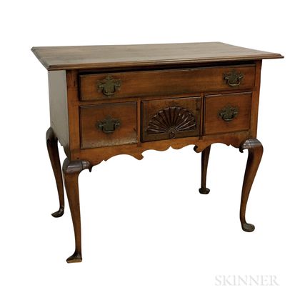 Queen Anne Fan-carved Cherry Dressing Table