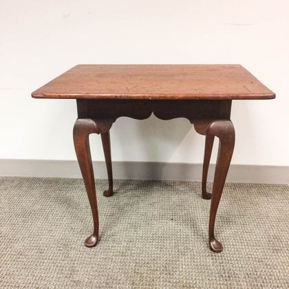 Bench-made Queen Anne-style Maple and Pine Tavern Table