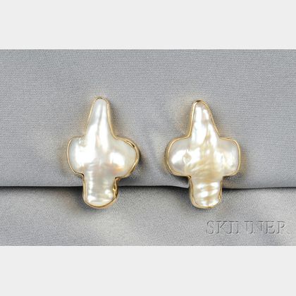 14kt Gold and Freshwater Pearl "Dove" Earclips, Christopher Walling