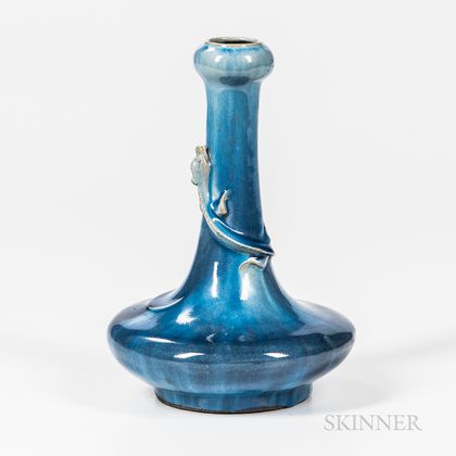 Blue Streak-glazed Garlic-mouth Vase