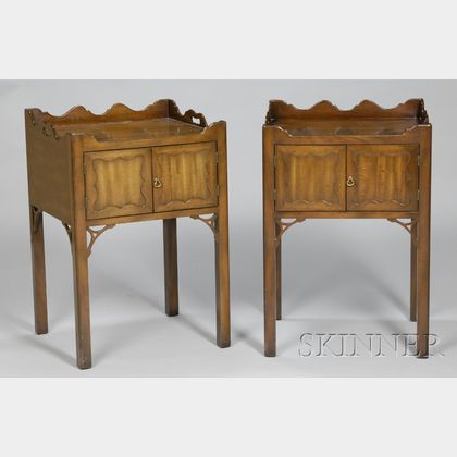Pair of Kittinger Williamsburg Restoration Chippendale-style Mahogany Side Cabinets