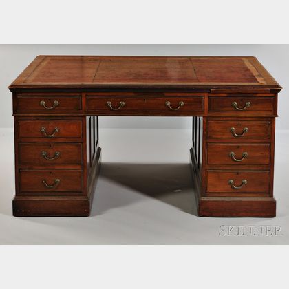 Edwardian Mahogany and Leather-top Partners' Desk