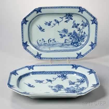 Pair of Blue and White Export Porcelain Platters