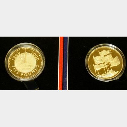 Two United Kingdom £ 5 Gold Proof Crowns