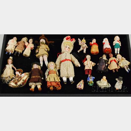 Group of Twenty-one Small Dolls and Figurines