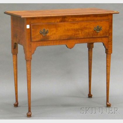 Queen Anne-style Tiger Maple Side Table with Drawer