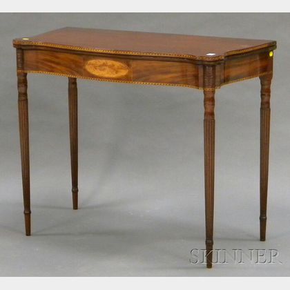 Federal-style Inlaid Mahogany Swell-front Card Table