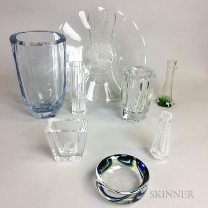 Eight Pieces of Continental Glass