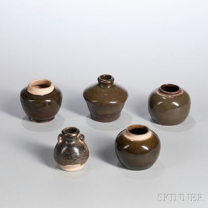 Thirteen Earthenware Ceramics