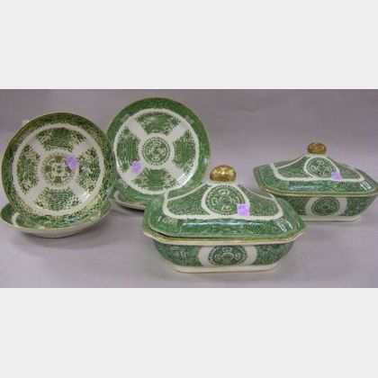 Pair of Chinese Export Porcelain Green Fitzhugh Pattern Covered Serving Dishes and Two Pairs of Plates. 