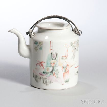 Famille Rose Export Covered Teapot