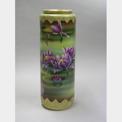 Japanese Gilt and Hand-painted Water Lily Decorated Cylindrical Porcelain Vase. 