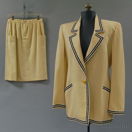 Nautical Cream and Navy Silk Jacket with Starfish-decorated Gold-tone Buttons
