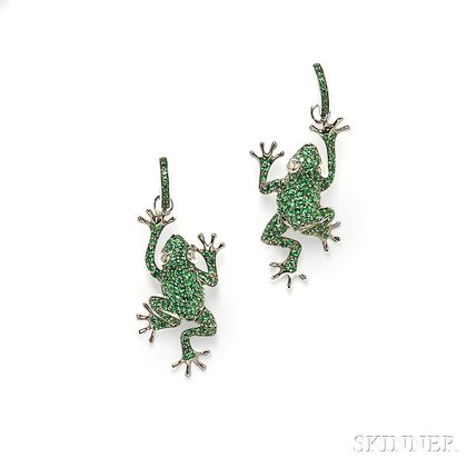 18kt Blackened Gold and Tsavorite Garnet Frog Earrings