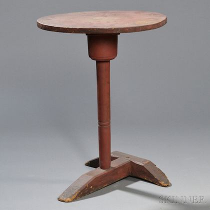 Red-painted T-base Candlestand