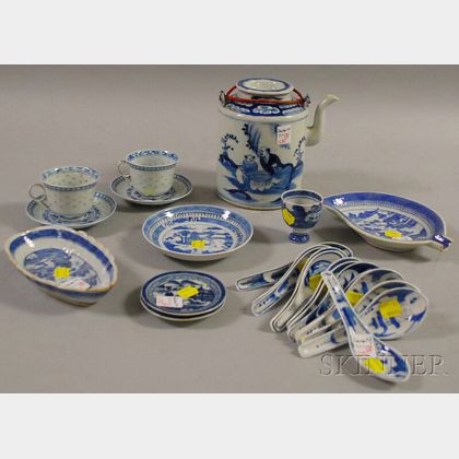 Twenty-four Pieces of Chinese Export Porcelain Canton-type Tableware