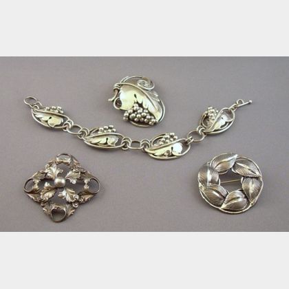 Danecraft and a Cini Sterling Silver Brooch and a Sterling Silver Brooch and Bracelet Suite