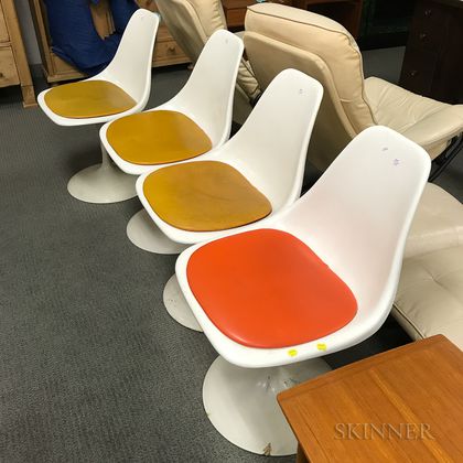 Set of Four Mid-Century Modern White-painted Steel Chairs