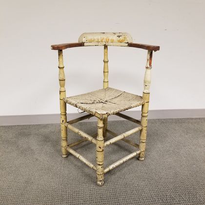 Queen Anne White-painted Maple Corner Chair