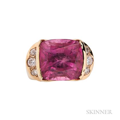 18kt Gold and Pink Tourmaline Ring