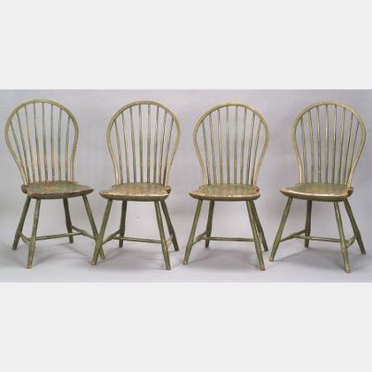 Set of Four Bow-back Green Painted Windsor Side Chairs