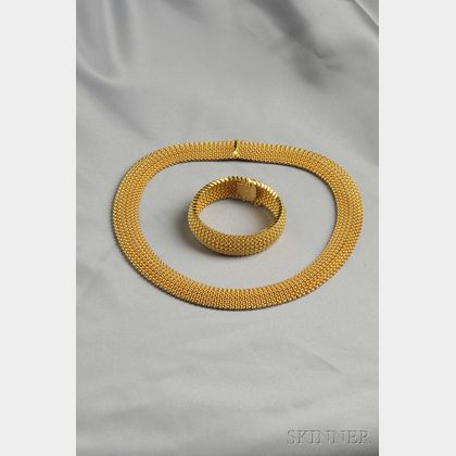 18kt Gold Necklace and 14kt Gold Bracelet