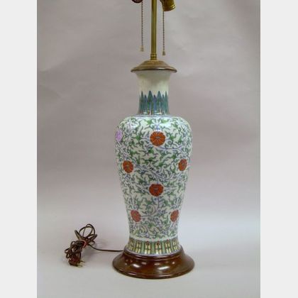Asian Porcelain Vase Table Lamp. 