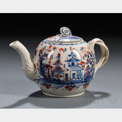 Chinoiserie-decorated Pearlware Teapot and Cover