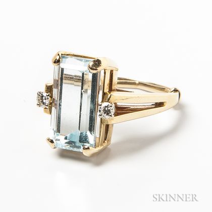 14kt Gold, Aquamarine, and Diamond Ring