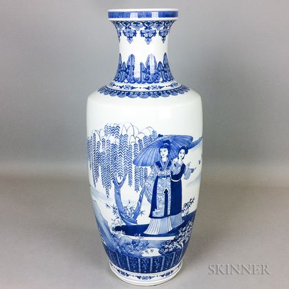 Large Export-style Blue and White Porcelain Vase