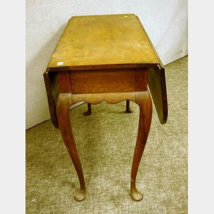 Queen Anne Cherry Drop-leaf Table. 