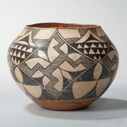 Acoma Black-on-white Pottery Jar