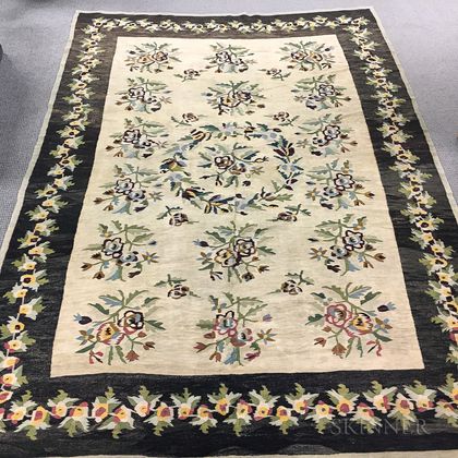 Floral Flatweave Carpet