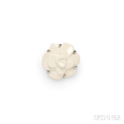 18kt Gold and White Agate "Camelia" Ring, Chanel