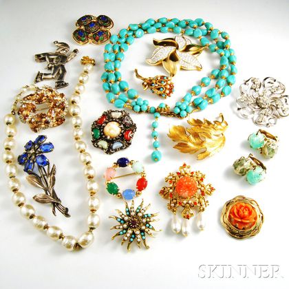 Seventeen Pieces of Costume Jewelry