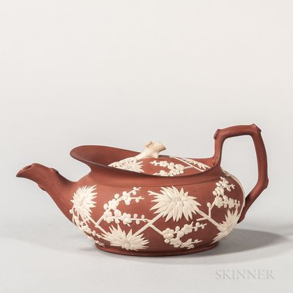 Wedgwood Rosso Antico Parapet Teapot and Cover