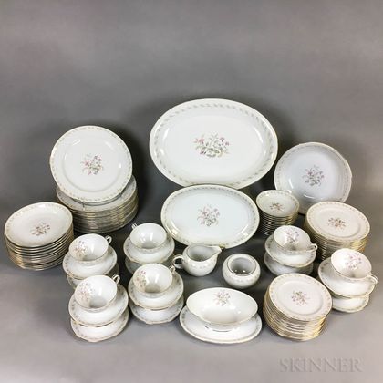 Large Hira Porcelain Dinner Service for Twelve. Estimate $20-200
