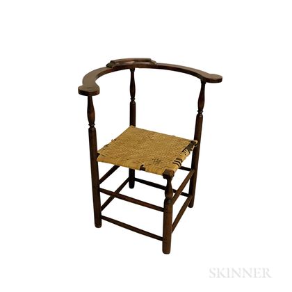 Country Turned Maple Roundabout Chair