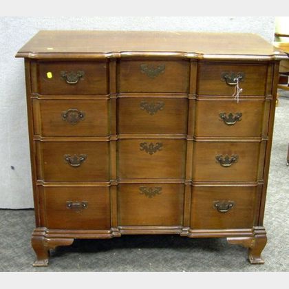 Chippendale-style Mahogany and Mahogany Veneer Blockfront Chest of Drawers. 