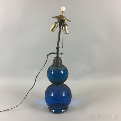 Glass and Mesh Double-gourd Table Lamp