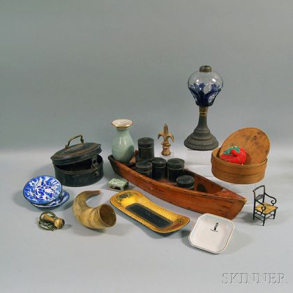 Approximately Fifteen Assorted Decorative Objects