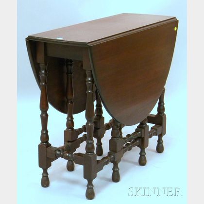 William & Mary-style Mahogany Drop-leaf Gate-leg Table